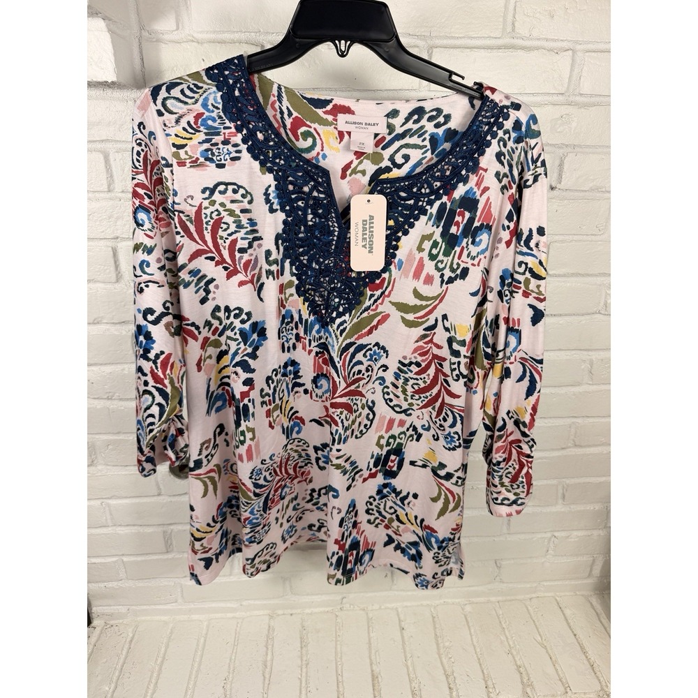 Allison Daley Woman 2X Pink Paisley Floral Top Navy Crochet Lace NWT